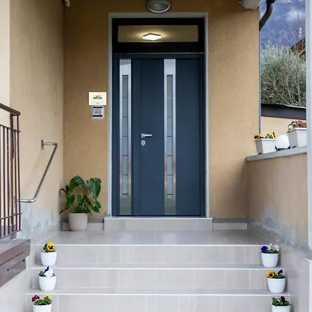 Apartamento Casa More, Ospitar Costa Volpino