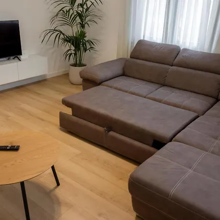 Casa More, Ospitar Apartamento